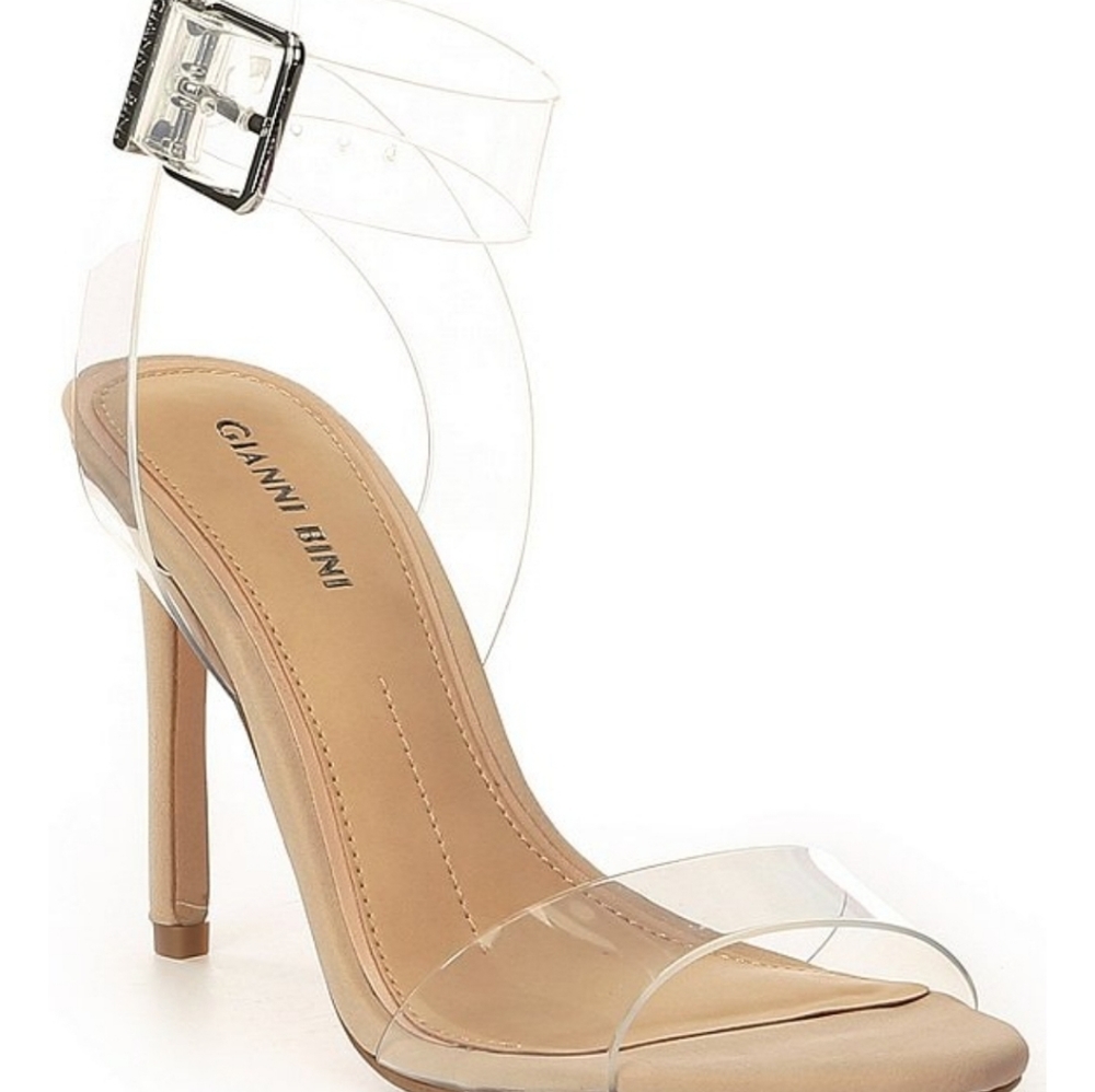 Women size 8m Gianni Bini clear strappy heels.